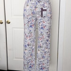Gloria Vanderbilt Amanda Jeans with Floral Design